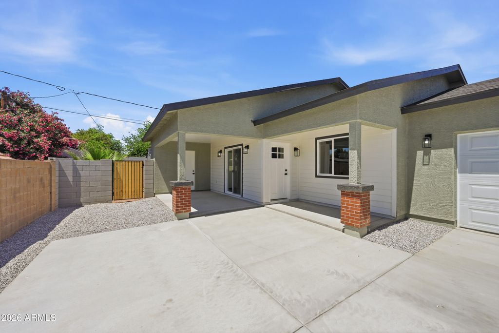 Image 22 of property listing at 460 S Pioneer --, Mesa, AZ 85204