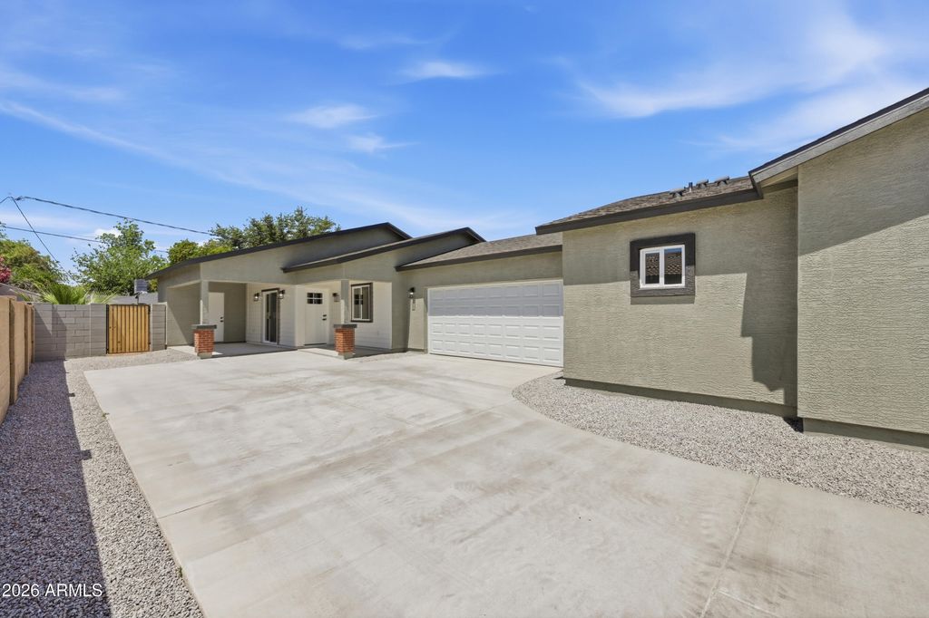 Image 23 of property listing at 460 S Pioneer --, Mesa, AZ 85204