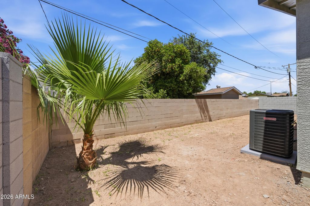 Image 39 of property listing at 460 S Pioneer --, Mesa, AZ 85204