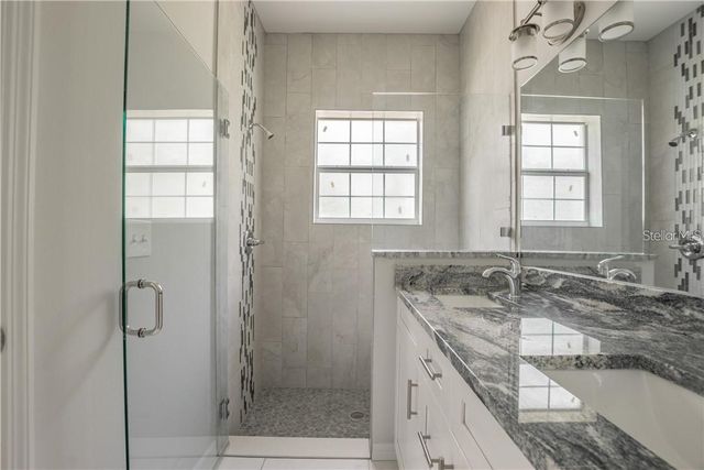 8718 N DEXTER AVENUE, Tampa, FL 33604