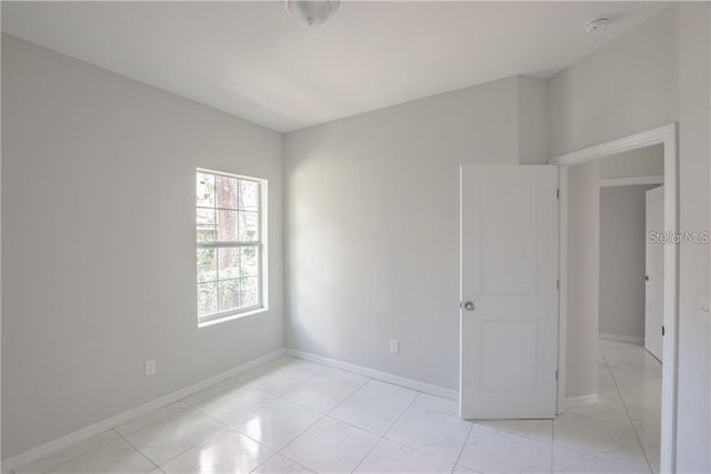 8718 N DEXTER AVENUE, Tampa, FL 33604