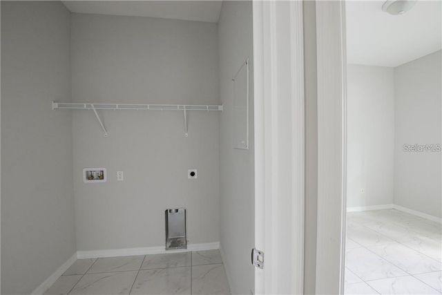 8718 N DEXTER AVENUE, Tampa, FL 33604