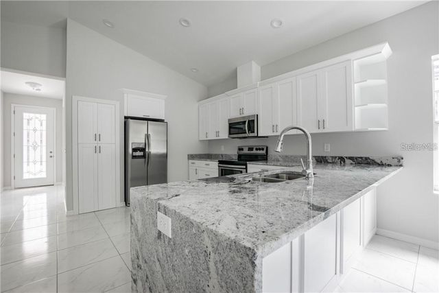 8718 N DEXTER AVENUE, Tampa, FL 33604