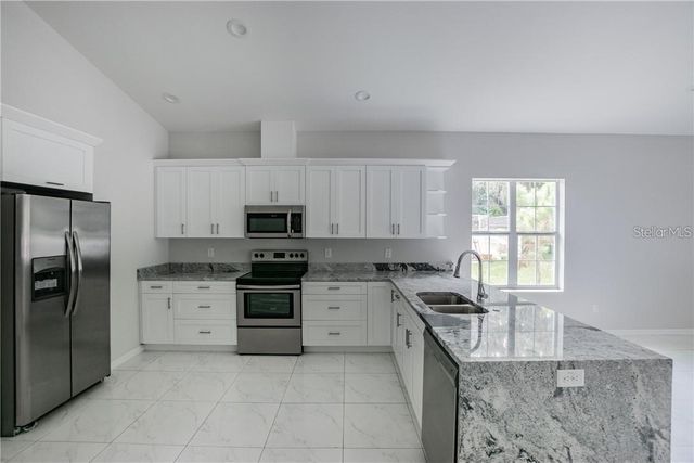 8718 N DEXTER AVENUE, Tampa, FL 33604