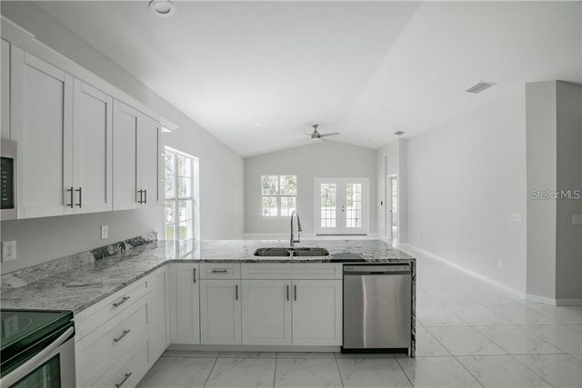 8718 N DEXTER AVENUE, Tampa, FL 33604