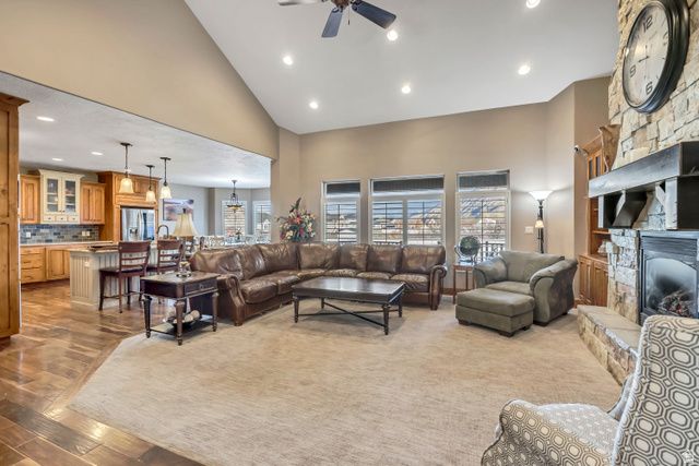 896 W 675 S, Mapleton, UT 84664