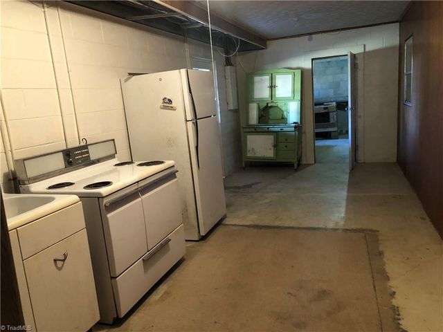 1029 Oak Ridge Road, Cana, VA 24317