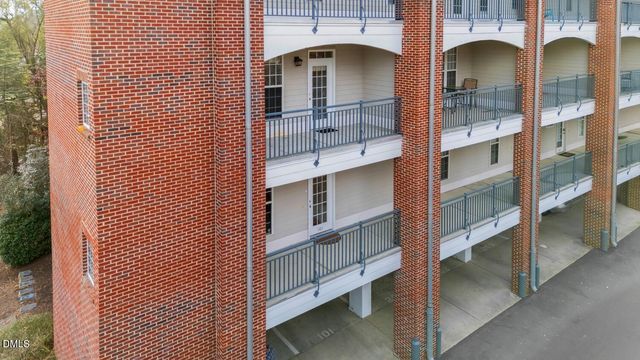 113 Conner Drive Unit 101, Chapel Hill, NC 27517
