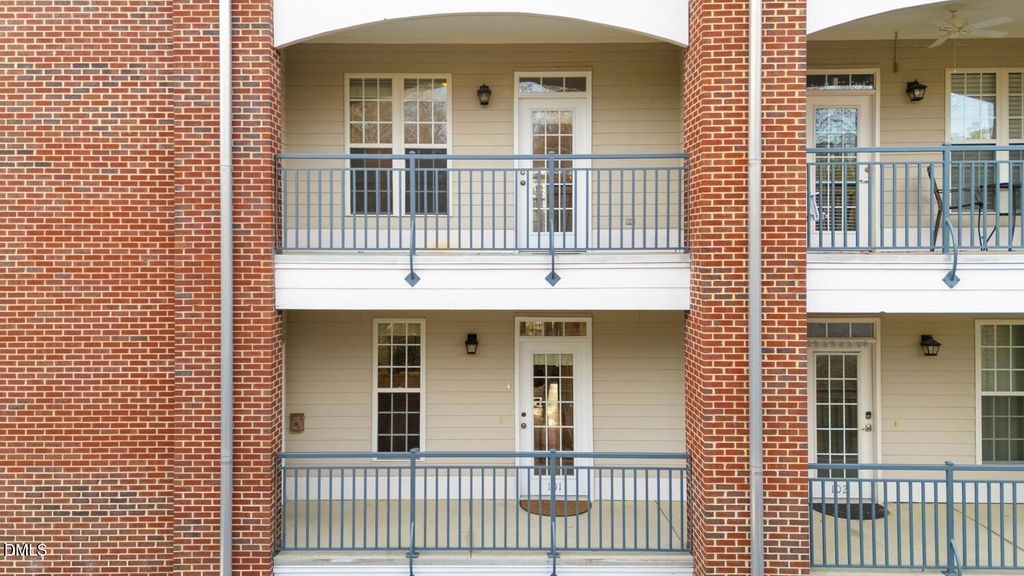 113 Conner Drive Unit 101, Chapel Hill, NC 27517