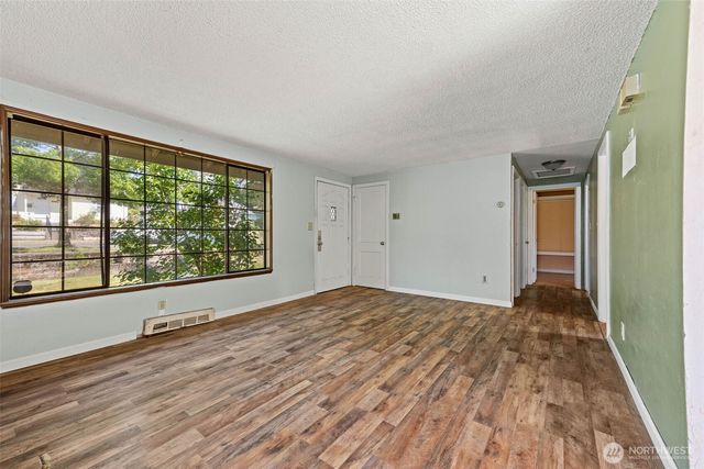 11419 Crestwood Drive S, Seattle, WA 98178