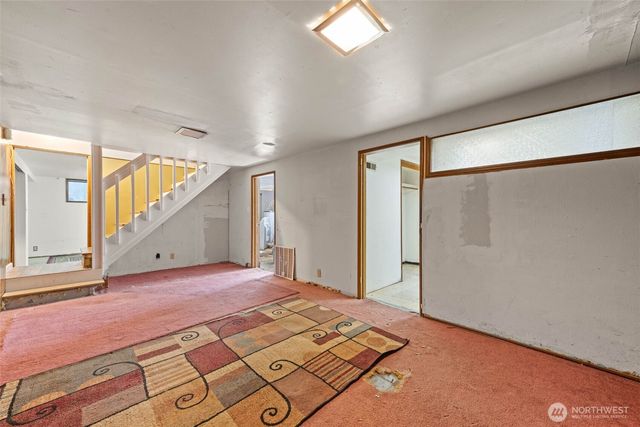 11419 Crestwood Drive S, Seattle, WA 98178