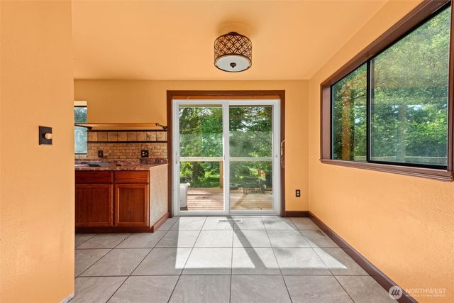 11419 Crestwood Drive S, Seattle, WA 98178