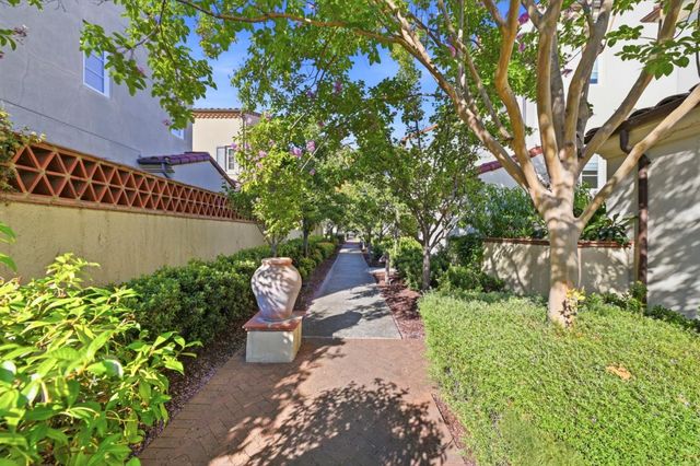 582 Ginkgo Terrace, Fremont, CA 94539
