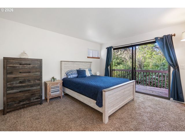 1734 ARCH Ln, Brookings, OR 97415