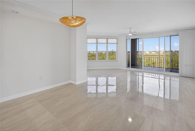 5430 EAGLES POINT CIRCLE 202, Sarasota, FL 34231