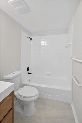 5430 EAGLES POINT CIRCLE 202, Sarasota, FL 34231
