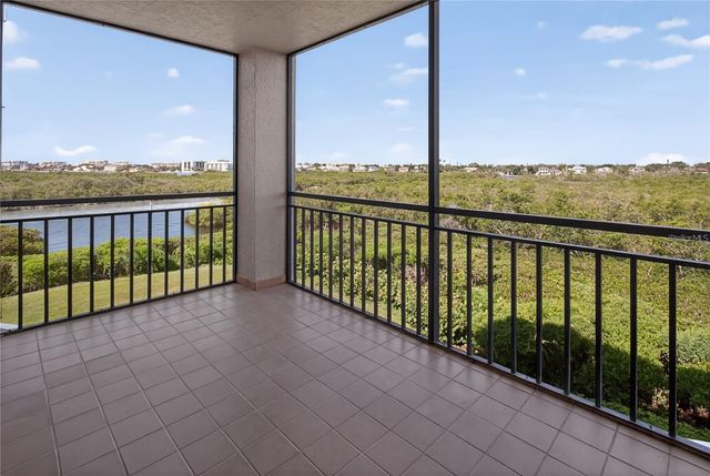 5430 EAGLES POINT CIRCLE 202, Sarasota, FL 34231