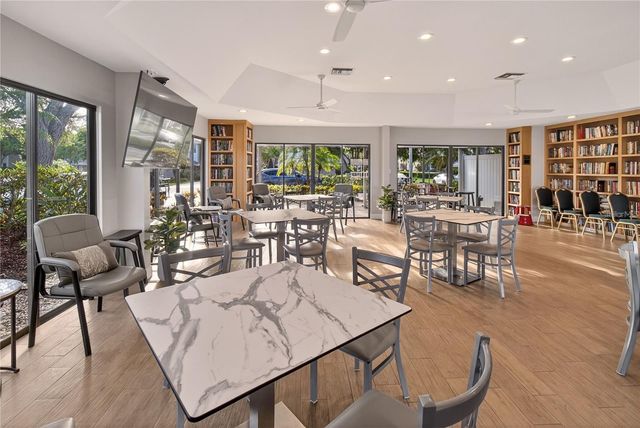 5430 EAGLES POINT CIRCLE 202, Sarasota, FL 34231