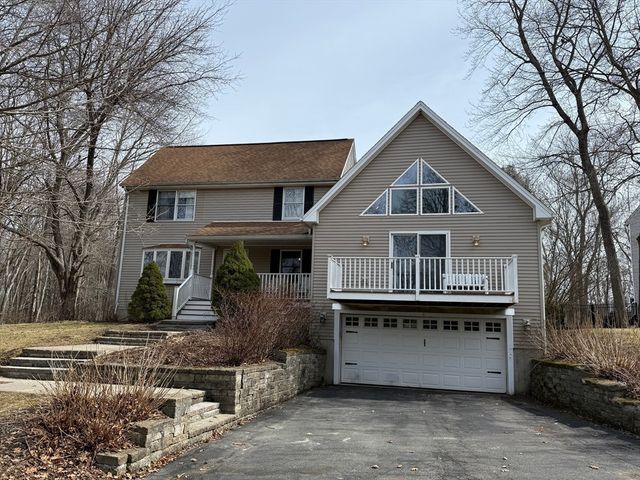 9 Dana Hl, Belchertown, MA 01007