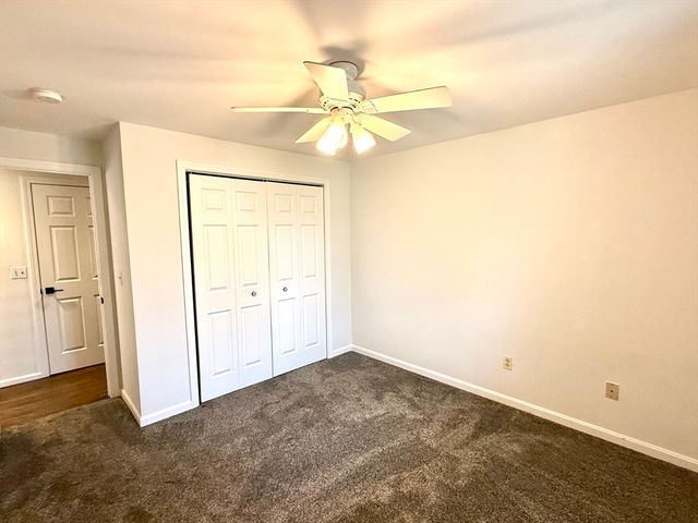 9 Dana Hl, Belchertown, MA 01007