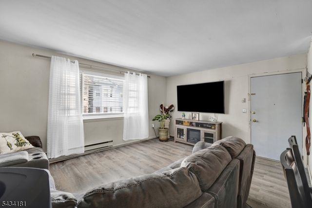 103 Houston St, Newark City, NJ 07105