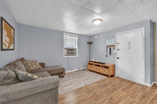 103 Houston St, Newark City, NJ 07105