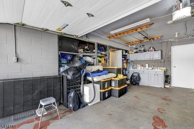 103 Houston St, Newark City, NJ 07105
