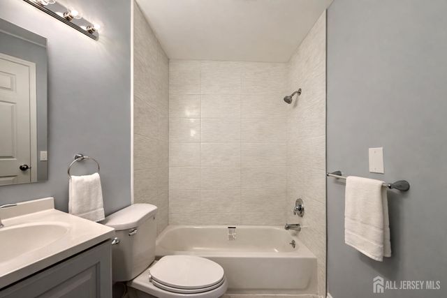 6 Allison Drive, East Brunswick, NJ 08816