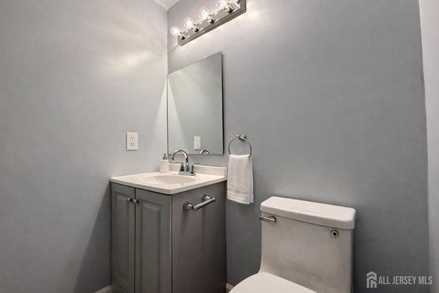 6 Allison Drive, East Brunswick, NJ 08816