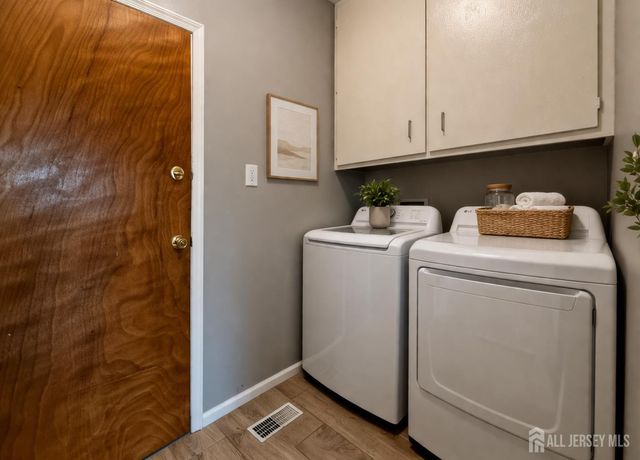 6 Allison Drive, East Brunswick, NJ 08816