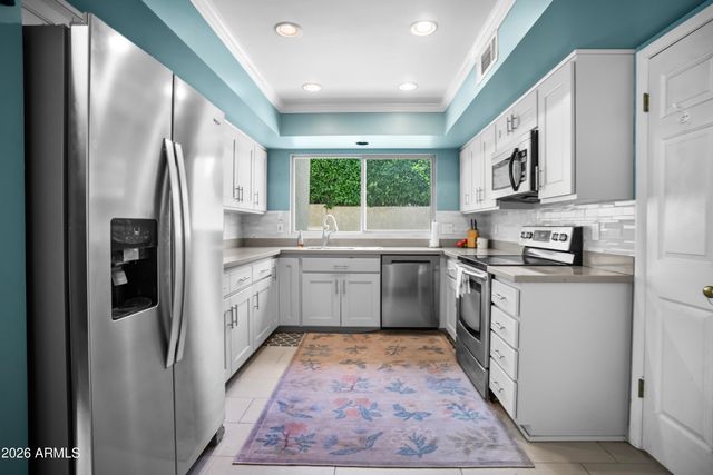 8330 E SAN BERNARDO Drive, Scottsdale, AZ 85258