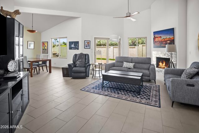 8330 E SAN BERNARDO Drive, Scottsdale, AZ 85258