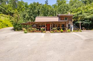 1239 Wears Valley Rd, Townsend, TN 37882