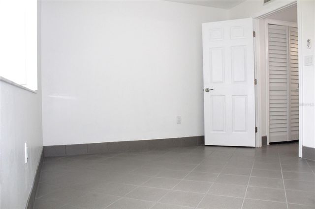 7701 STARKEY ROAD 711, Seminole, FL 33777