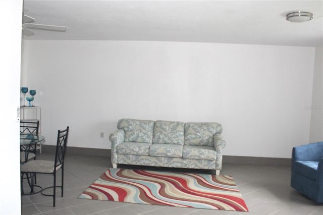 7701 STARKEY ROAD 711, Seminole, FL 33777