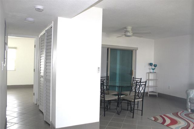 7701 STARKEY ROAD 711, Seminole, FL 33777