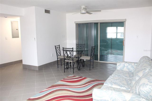7701 STARKEY ROAD 711, Seminole, FL 33777