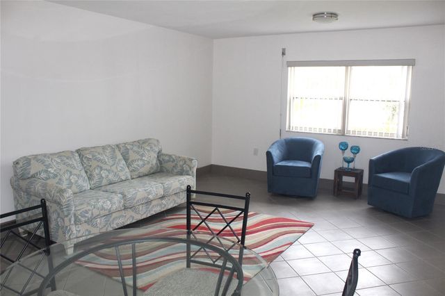 7701 STARKEY ROAD 711, Seminole, FL 33777