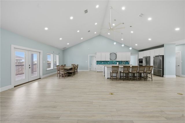 142-143 Channelview Road, Rockport, TX 78382