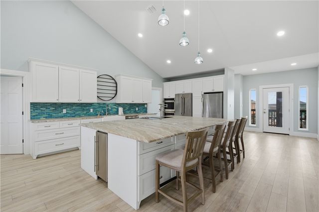 142-143 Channelview Road, Rockport, TX 78382