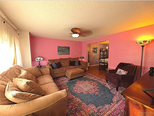 156 Hillpine Road, Cheektowaga, NY 14227
