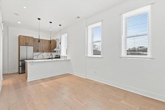 449 N Elizabeth Street 2S, Chicago, IL 60642
