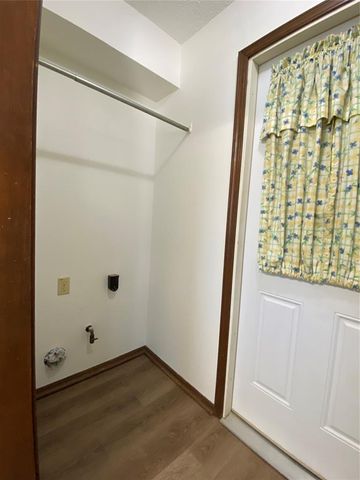 716 NW 17th Street, Moore, OK 73160