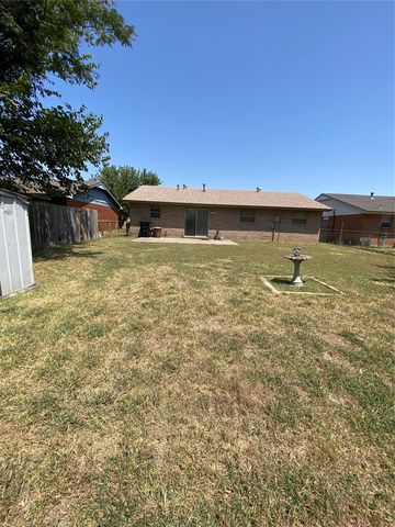 716 NW 17th Street, Moore, OK 73160