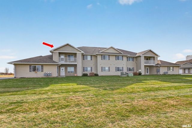 300 E Franklin St Apt 203, Eldridge, IA 52748