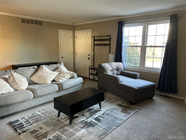 15925 N Franklin Drive 125, Clinton Charter Township, MI 48038