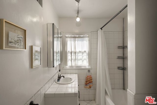 1321 N Hayworth Avenue A, West Hollywood, CA 90046