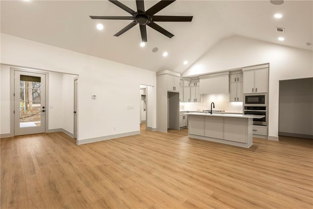 5 Carpenter Lane, Bella Vista, AR 72715