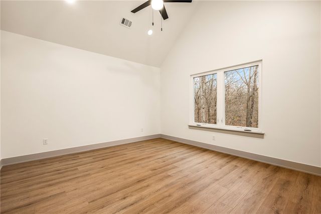 5 Carpenter Lane, Bella Vista, AR 72715