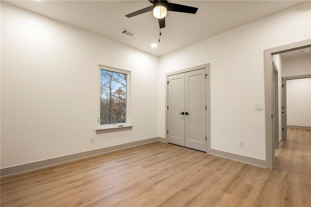 5 Carpenter Lane, Bella Vista, AR 72715